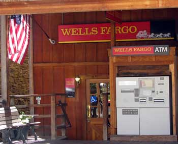 World's smallest Wells Fargo Branch