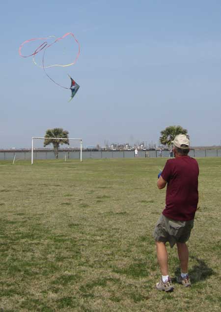 Dick from Iowa flying a sport kite