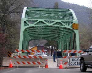 Applegate Bridge is closed