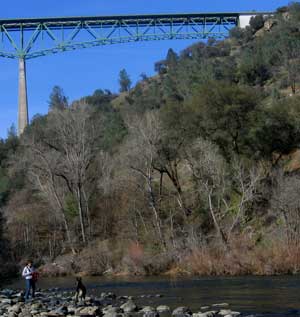 Mindy and Gunner are near the Auburn Ravine Bridge on the American River
