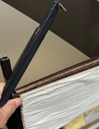 Repairing the front hatch door