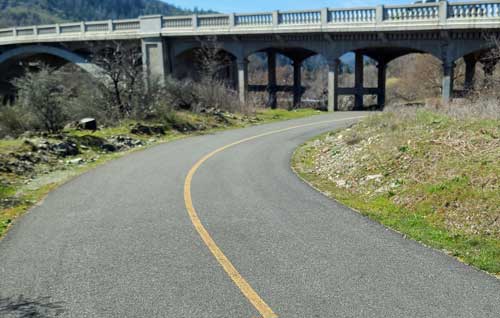 Riding from Rogue River to Medford