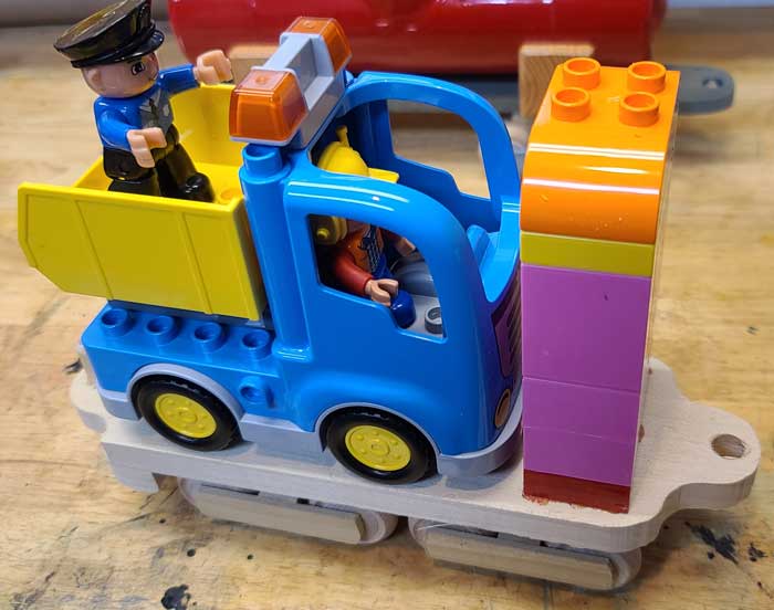 Combining the cars with Duplo