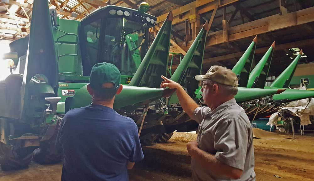Giant John Deer Combine