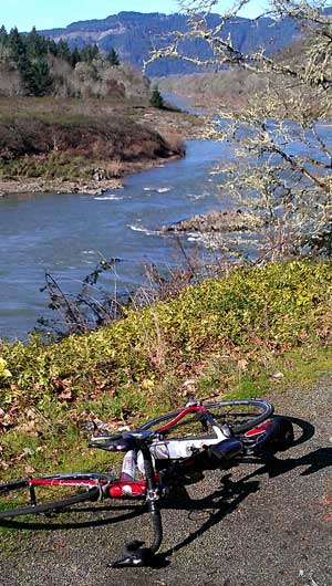 Riding along the North Umpqua River