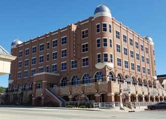 Artisan Hotel in downtown Sulphur, Oklahoma