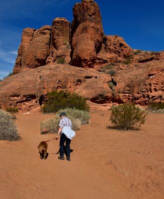 Gwen, Abby and I hike Chuckwalla