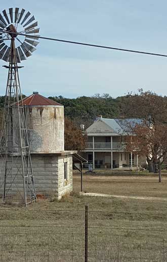 Riding rural roads around Fredricksburg