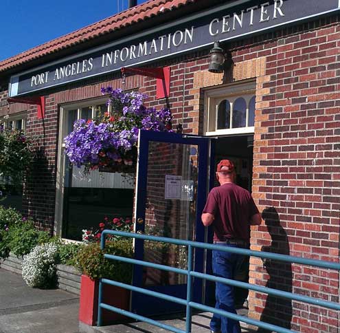 We make it to a couple of visitor centers