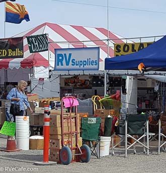 Lots of booths scattered around Quartzite