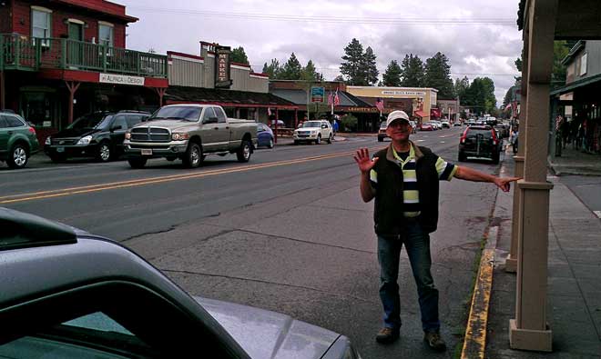 Being a tourist in Sisters, Oregon, Behind: visiting the Sisters Fly Shop looking at the "cool" stuff.