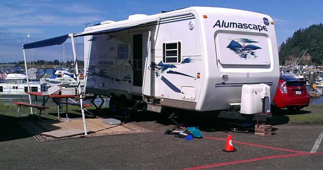 Parked on the bay at Winchester Bay, Behind: an enlarged view camped with Ralph and Janet