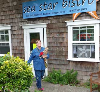 Our lunch stop, Behind: WashedAshore.org, a place to create art from ocean debris