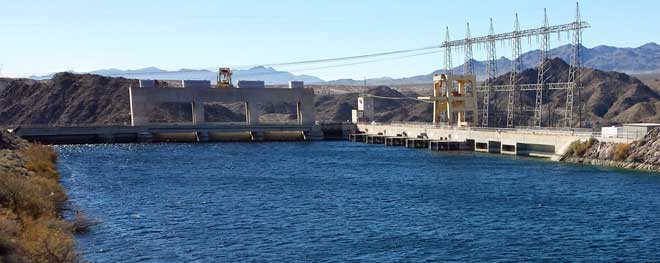 Davis Dam power generation, Behind: Lake Mohave behind Davis Dam