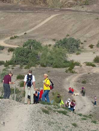 On the trail in search of the "Little Grand Canyon", Behind: Panorama of the desert hike