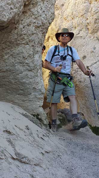 Exiting the slot canyon, Behind: We find twin arches in the canyon