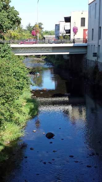 Silver Creek in Silverton, Behind: Mt. Angel