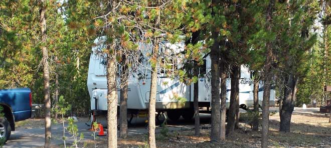 Broken Arrow campground at Diamond Lake, Oregon