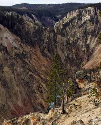 Grand Canyon of the Yellowstone, Behind: 5.5 mile trail from north rim to south rim