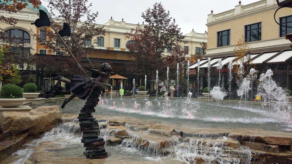 Computerized fountain at the Villiage in Meridian