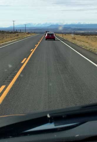 Lots of open spaces in eastern Oregon, Behind: The Steen Mountain Range in the distance