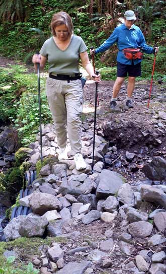 Hiking the Tioga Section of the North Umpqua Trail with Christy and Gwen