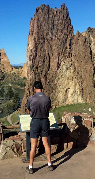 The trailhead at Smith Rock