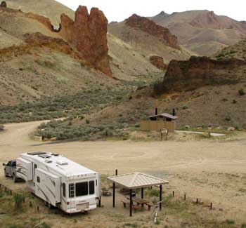 The Slocum Creek Campground in Leslie Gulch Oregon