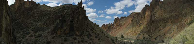 The road through Leslie Gulch