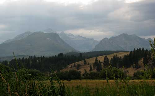 The Bitterroot Mountain Range is to the west as we drive south