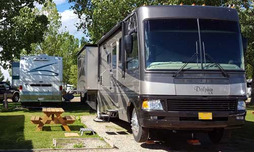 Our first RV park in Alberta, Glowing Embers in Edmonton