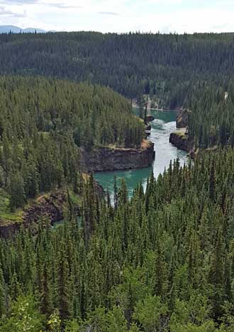 Miles Canyon, a historical location for the gold rush