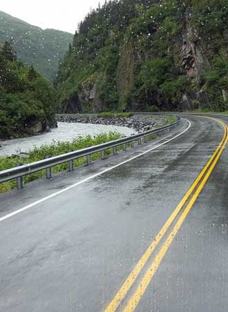 Road to Valdez, into the canyon and cloudiy view of the Wrangell St. Ellias National Park