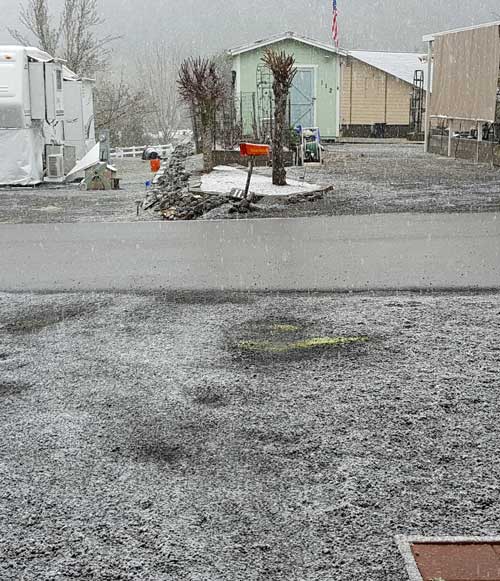 Snow in Sutherlin