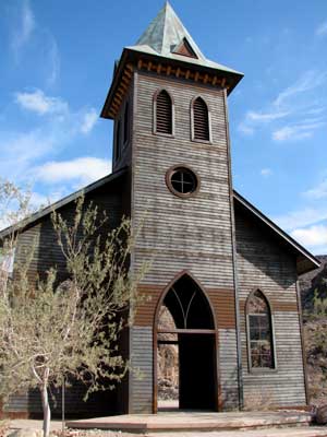 Chapel facad made entirely of steel