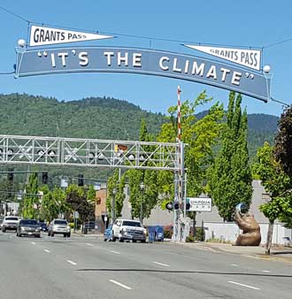 The Grants Pass welcome sign, it's historical.
