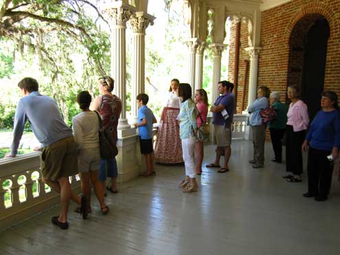 Longwood tour group/inside view of unfinished rotunda looking straight up