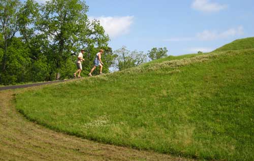 Gwen and Ralph climbing the Emerald Mound