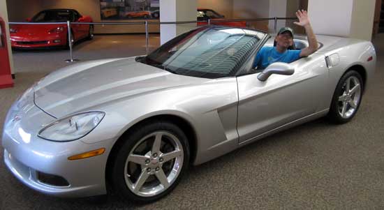Dale tries out a Corvette, click to see Gwen in the 'vette