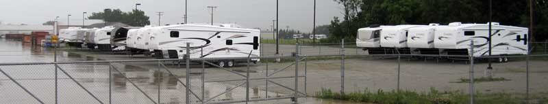 Carriage fifth wheel brands lined up ready to ship