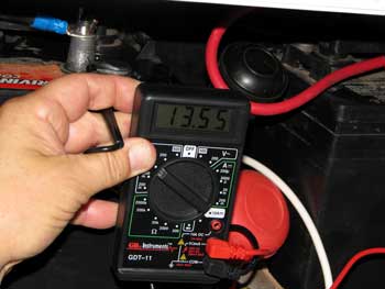 Testing the battery voltage