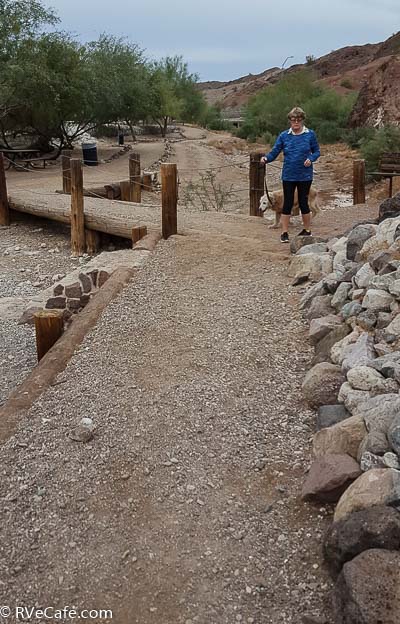 Gwen and Morgan hiking to the Dog Beach, Lake Havasu