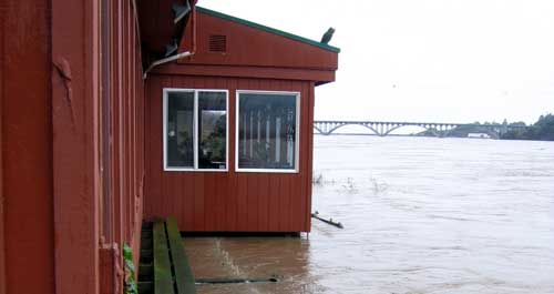 A restaurant river view