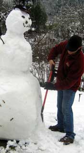 THe snowman gets some feet